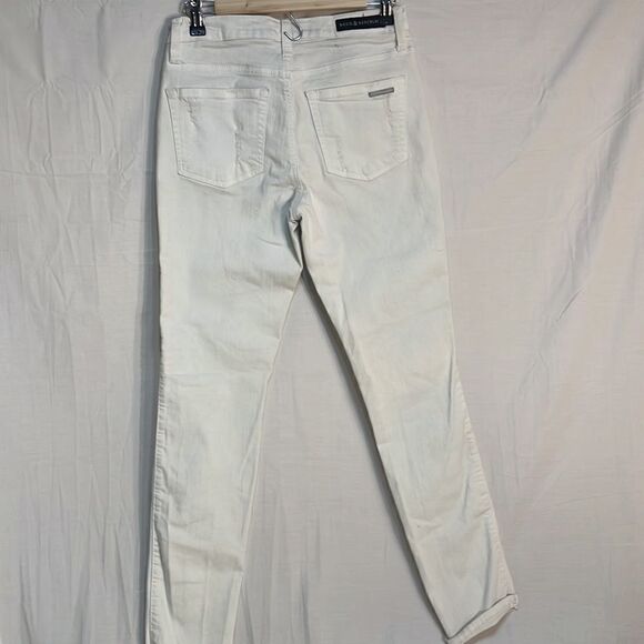 Rock & Republic all white women’s jeans - Picture 1 of 9